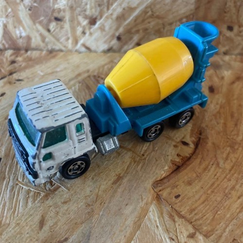Tomica nissan diesel - tomica, mixer