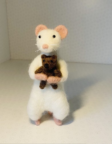 Mouse teddy hand - teddy,