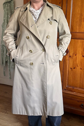 Vintage burberrys trench coat - burberrys,