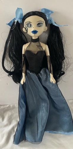 Bleeding edge doll leda - bleeding,