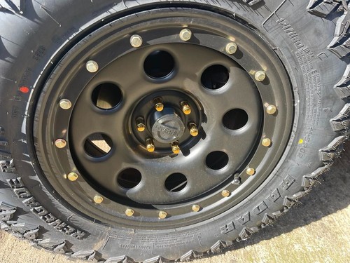 Black hub caps nissan navara - black,