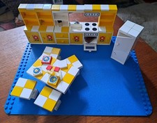 Vintage LEGO Homemaker Kitchen, Set 263 - Furniture Complete - No Box