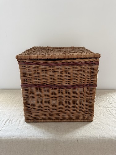 Vintage square wicker storage - square,