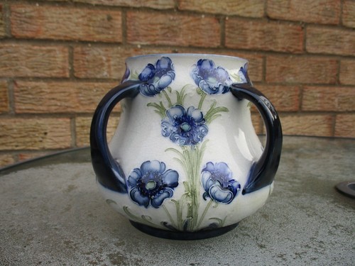 Moorcroft vintage macintyre - moorcroft,