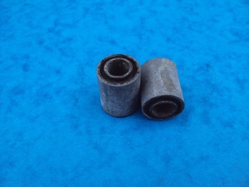 Triumph top yoke - yoke, rubber