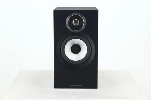 607 standmount speakers - b&w,