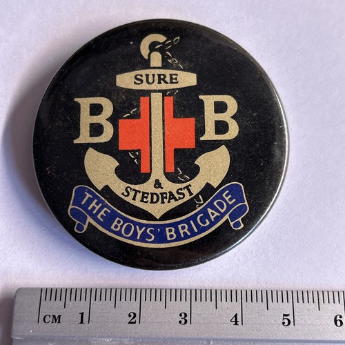 Vintage collectible pin badge - collectible,
