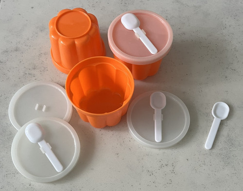 Set orange plastic jelly - of,