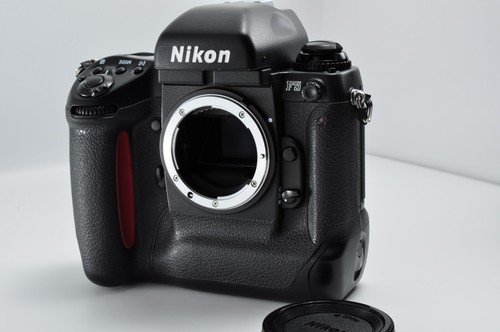 Nikon black body 35mm slr - f5,