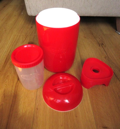 Easiyo yoghurt maker - yoghurt, red