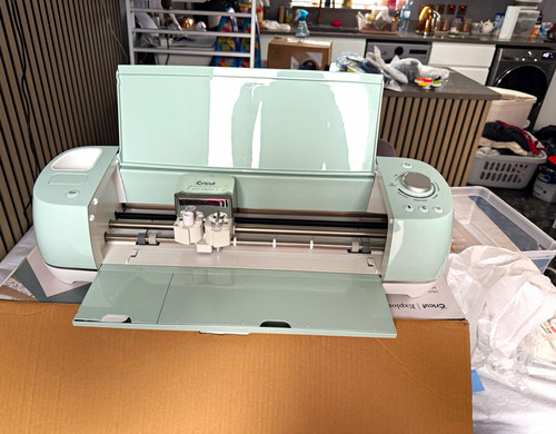 Cricut explore air cutting - air,
