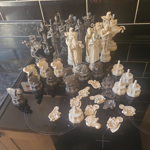 Harry potter chess pieces - chess,