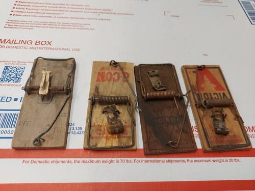 Vintage rat mouse traps decon - vintage,