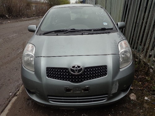 Toyota yaris petrol - toyota, 1.3