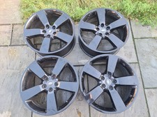 Set of 4 Genuine Land Rover