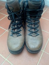 Meindl Bhutan boots . Mens Size 11, Hardly Worn.