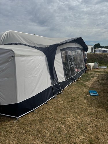 Bradcot full size caravan - full,