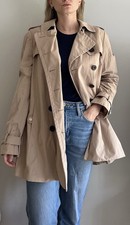 Hobbs Women's Beige Short