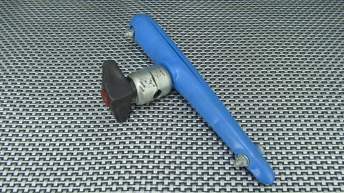 Adjustable windshield support - adjustable,