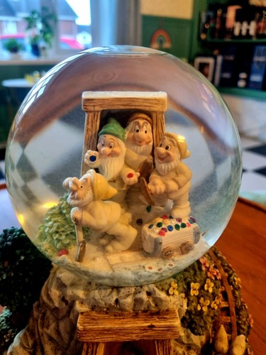 2003 disney snow white seven - snow,