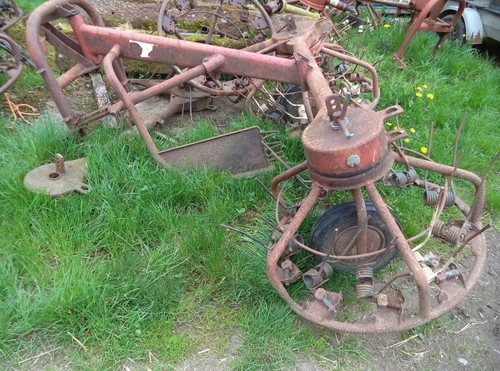 Haybob breaking for parts hay - parts,