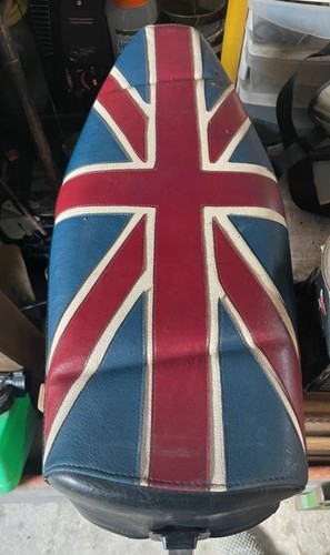Vespa union jack bike - union, seat