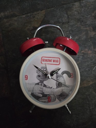 Wallace and gromit alarm - wallace,