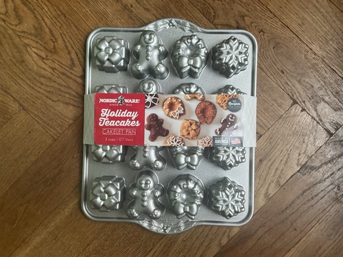 Nordic ware cakelet pan - ware,