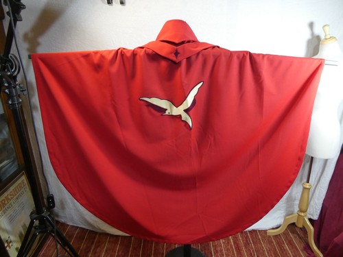 Vintage red with cream - red, bird