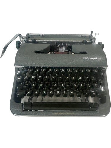 Olympia sm4 typewriter - sm4, luxe