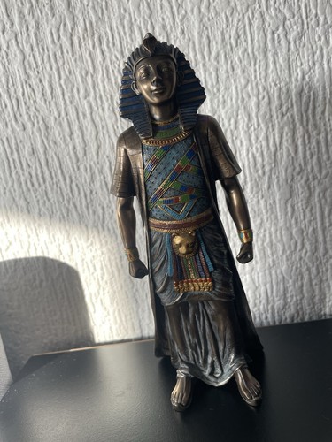 Egyptian tutankhamun standing - tutankhamun,