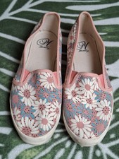 Mantaray Women Canvas Slip On