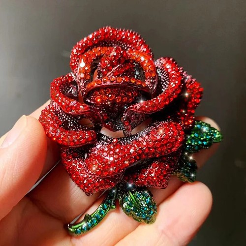 Large red rose - large, crystal