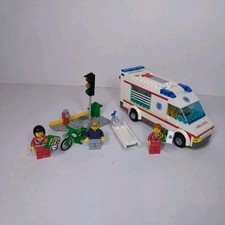 LEGO City Hospital 4431 Ambulance With 3 Mini Figures Complete *FREE POSTAGE*