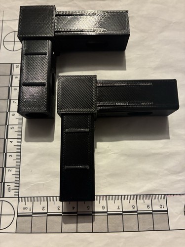 Bed plastic corner brackets - corner,
