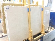 Large Hond Crema Marfil