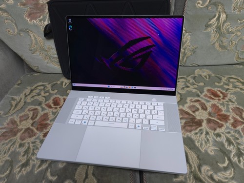 Asus rog zephyrus g16 ultra - zephyrus, 9