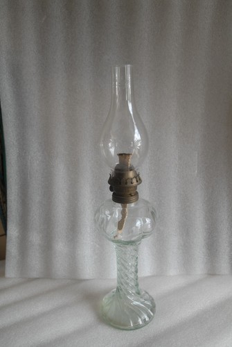 Old glass oil lamp - ,
