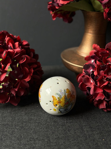 Vintage ceramic pomanders - ceramic,