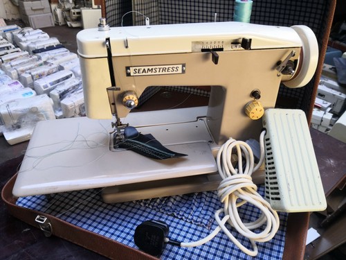 Seamstress zigzag sewing - ak-9,