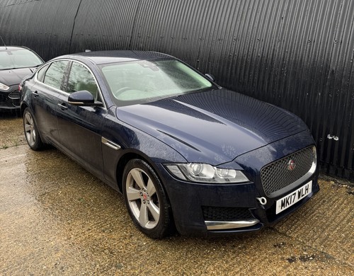 Jaguar portfolio dark - xf,