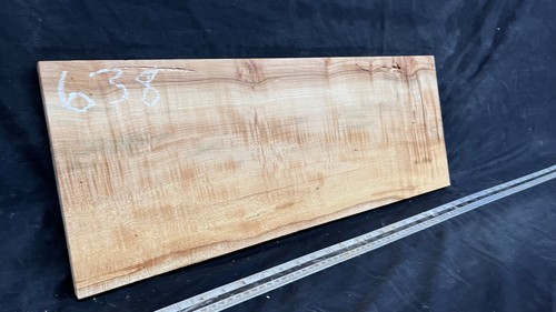 Rippled sycamore tone wood