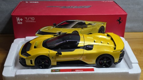 Ferrari f80 signature - 1/18,