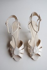 bridal shoes, wedding shoes, heels, sessun oui, white, shiny, pumps,