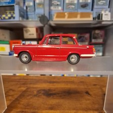 Vanguards Triumph Herald 1:43
