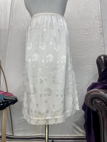 Vintage stmichaels shiny satin - vintage,
