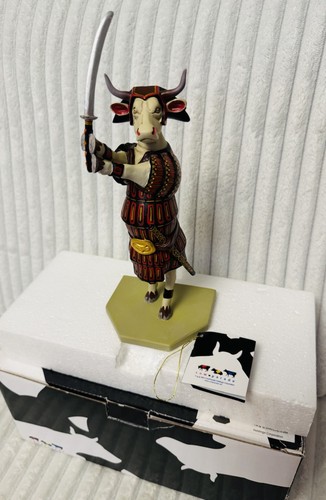 Cow parade sam moo rai - cow, “sam-moo-rai”