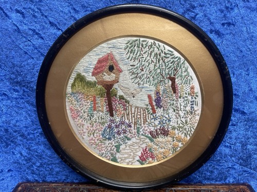 Metal framed hand - 8'',