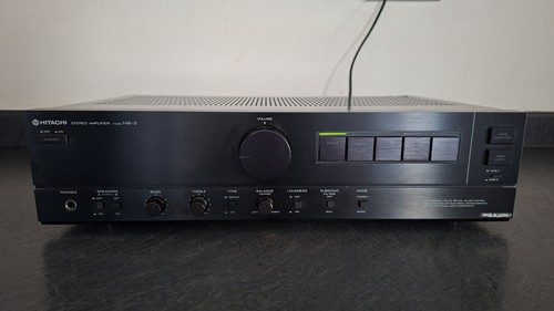 Hitachi stereo amplifier - stereo,