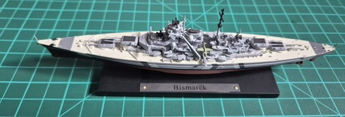Vintage model bismarck - a,